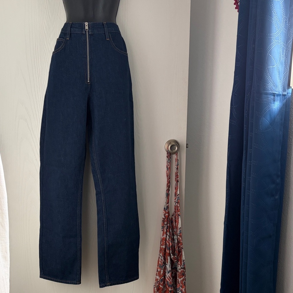 Frame High Rise Ziipper Jeans